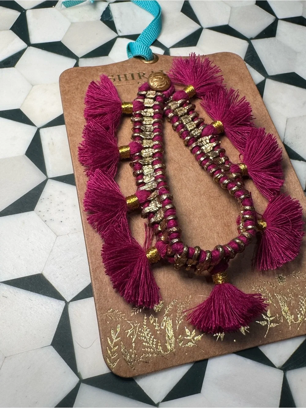 🍓 Anthropologie Shiraleah Chicago Jewelry Felicity tassel bracelet in Magneta 🍓